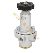 Reduktor ciśnienia oleju 1